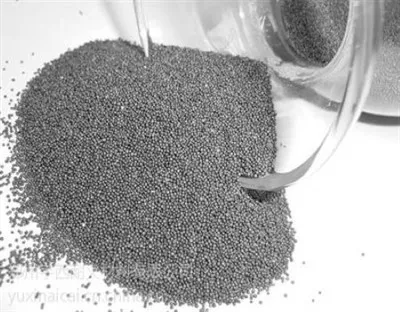 Jaki jest wpływ propantów naftowych na przewodność cieczy w odwiercie?